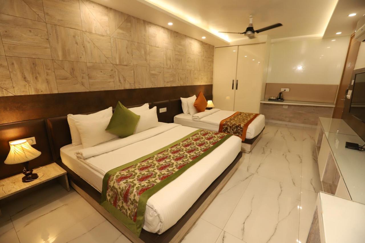 Hotel Keshav Residency Near Medanta Pure Veg Гургаон Екстериор снимка